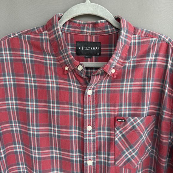 Mens Rip Curl plaid button up shirt - red - blue - casual - Christmas - size XL - Picture 3 of 9